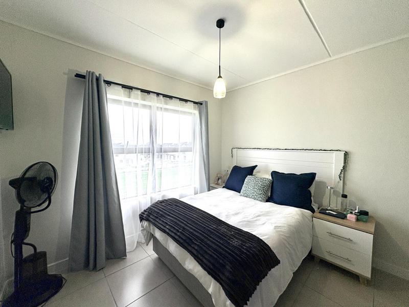 To Let 2 Bedroom Property for Rent in Somerset West Western Cape